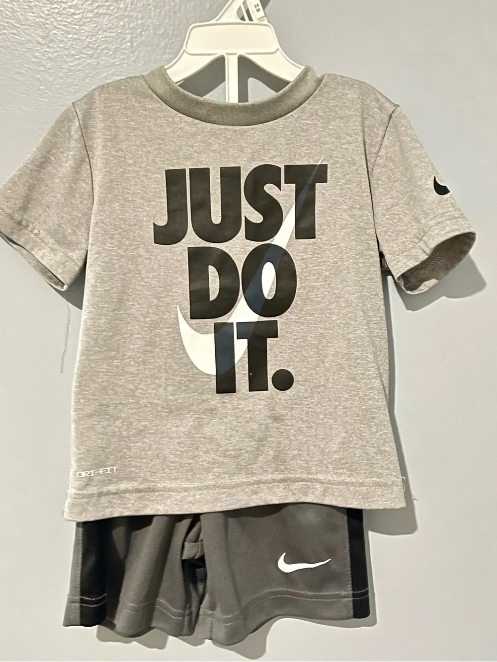 Nike Dry Fit | Kids' Gray 'Just Do It' Set | Size 2-3T